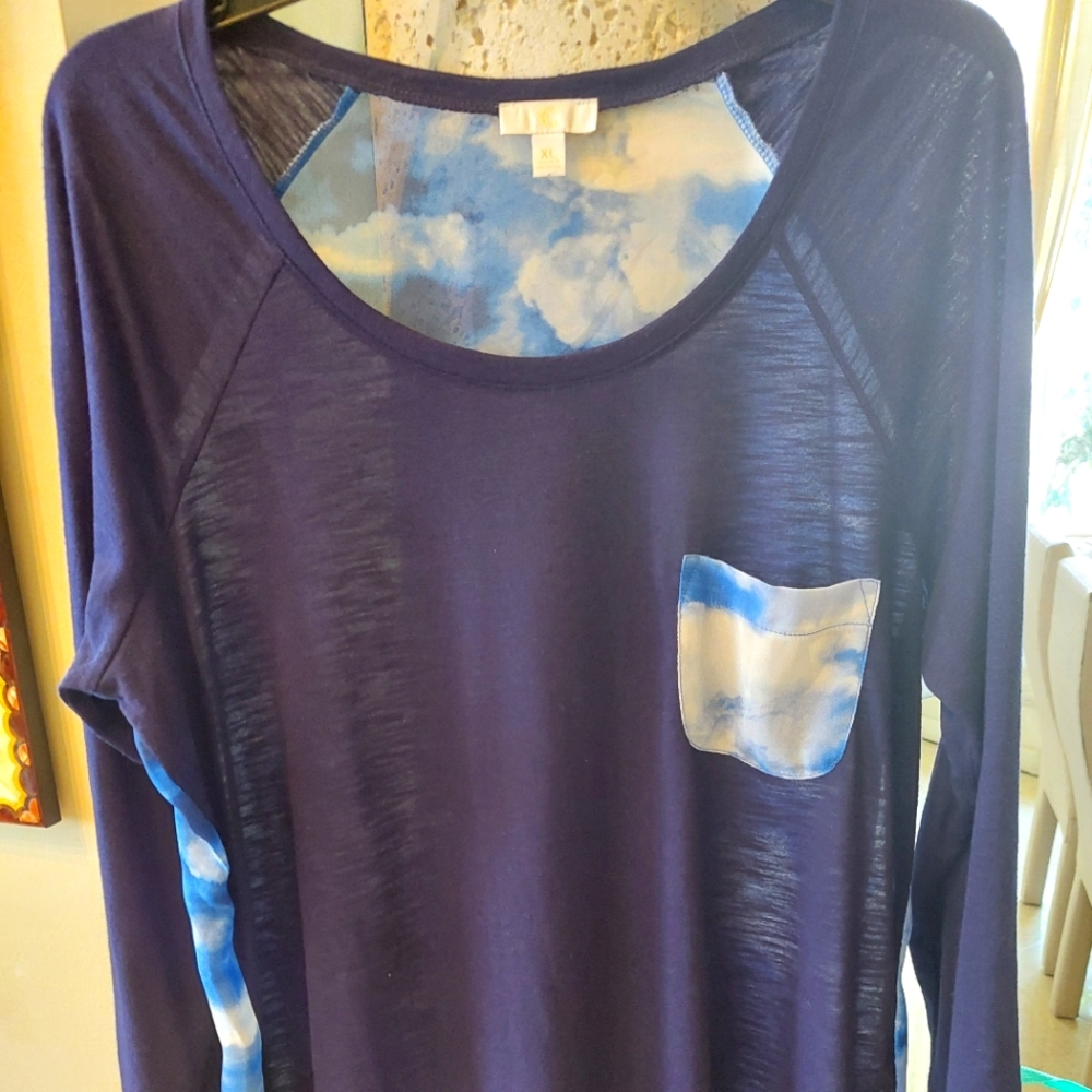 C Women's pre-owned shirt